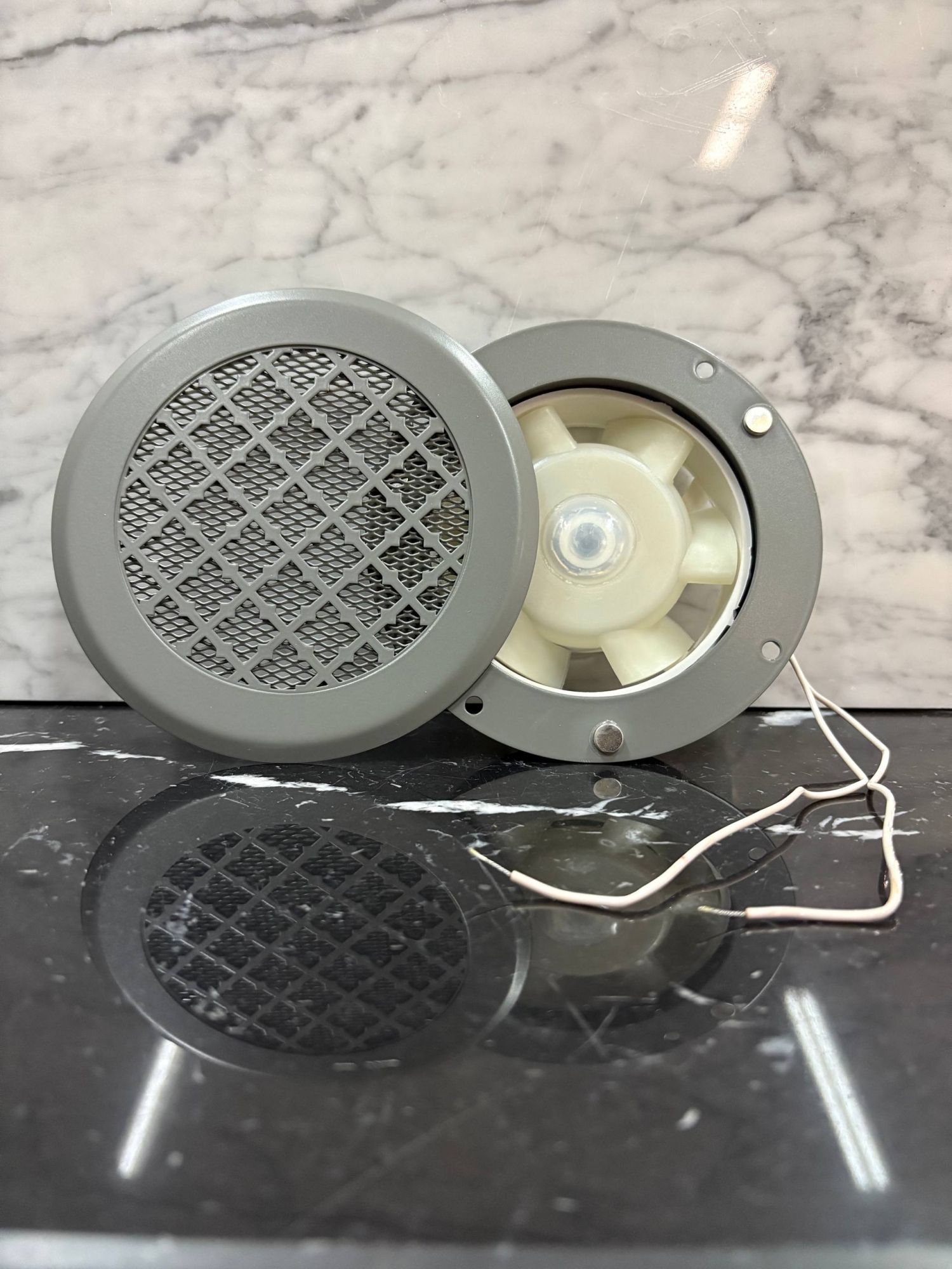 Диффузор на магнитах с вентилятором ТД100 серый орнамент фигурный крупный 100 мм